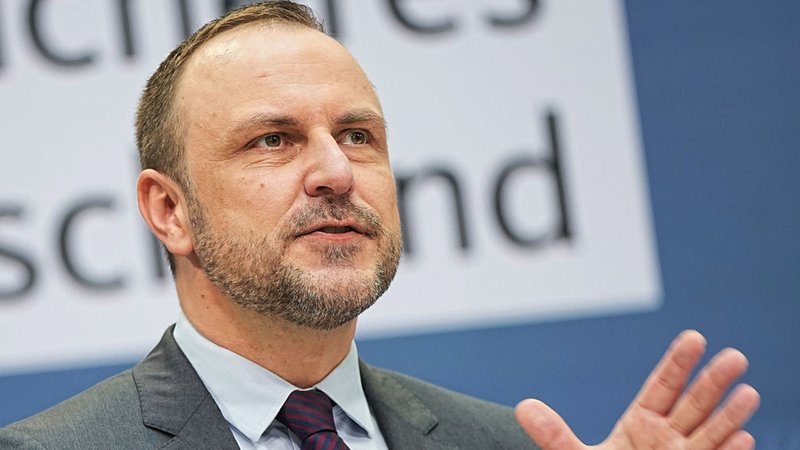 ARCHIV - 10.09.2021, Berlin: Peter Neumann, Terrorismus-Experte. | Bild: dpa-Bildfunk/Michael Kappeler ARCHIV - 10.09.2021, Berlin: Peter Neumann, Terrorismus-Experte.