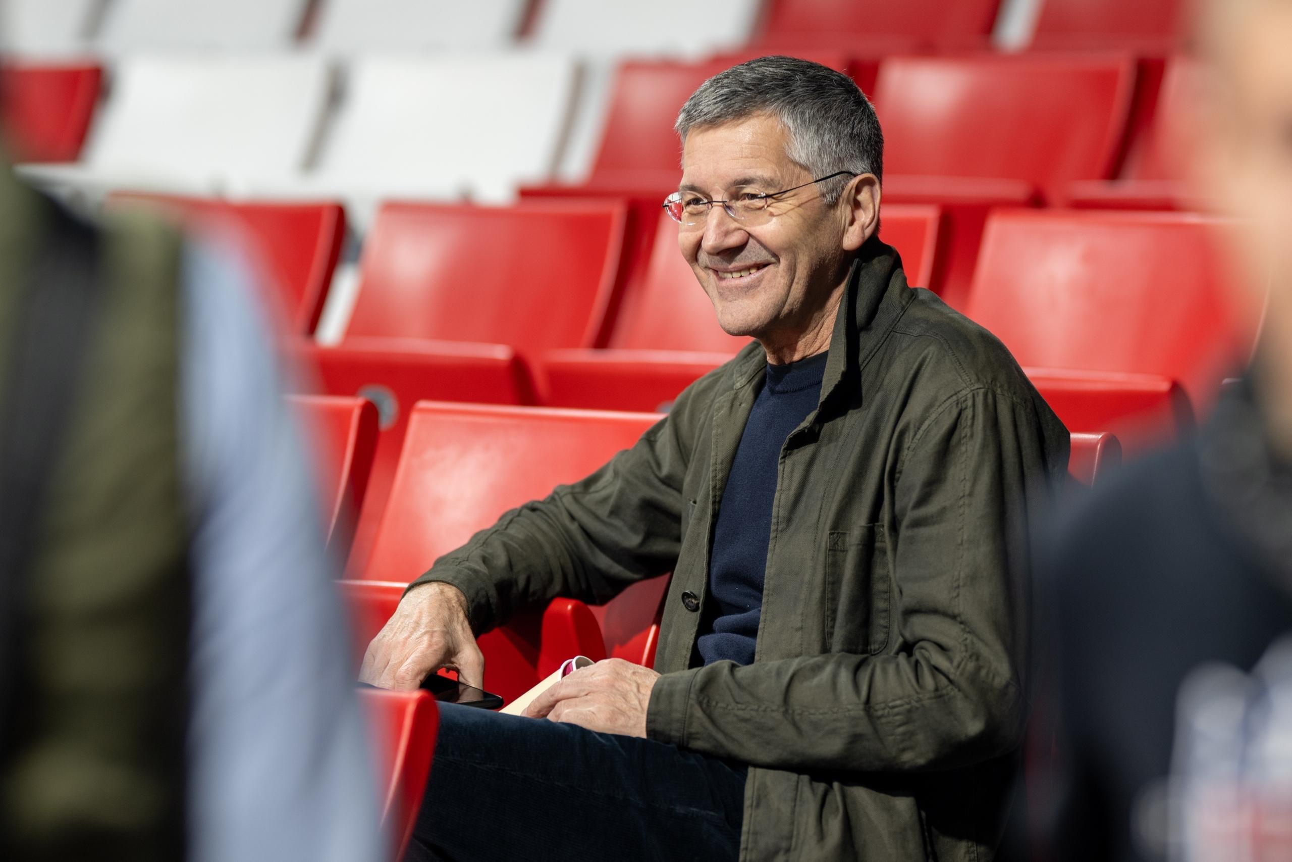 Herbert Hainer beim BBL-Pokal-Finale