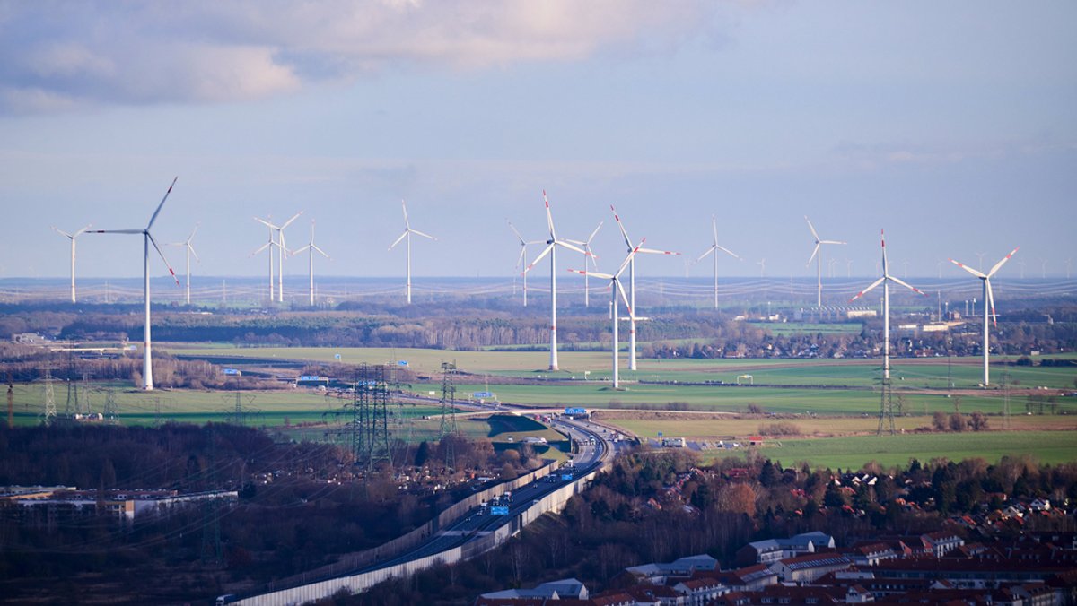 Bundestag vereinfacht Verfahren für Wind- und Solarenergie