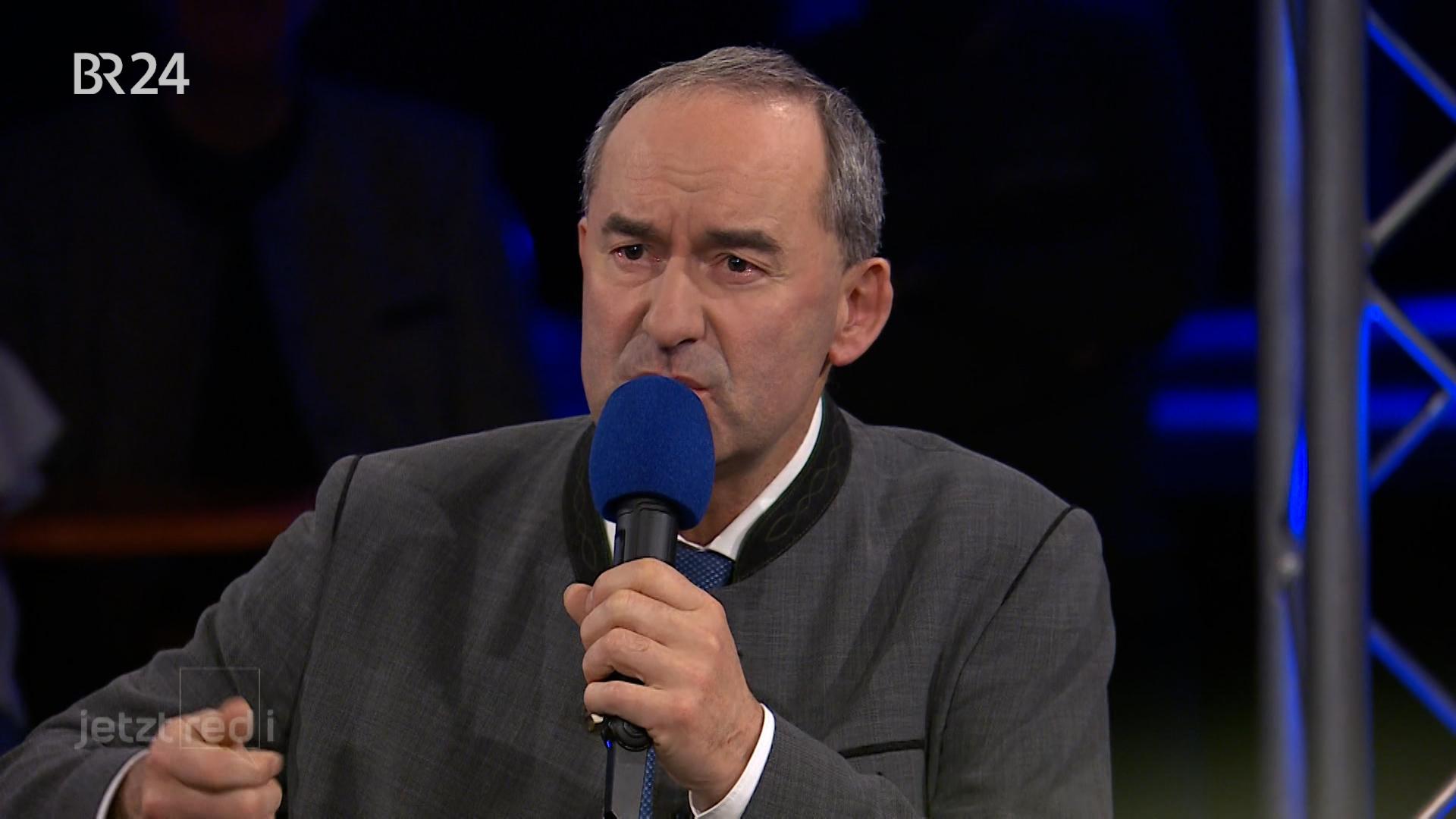 Bayerns Energieminister Hubert Aiwanger (Freie Wähler) fordert Rechtssicherheit beim Heizungsgesetz