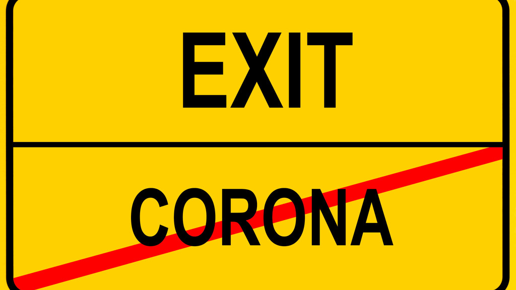 Symbolbild zu "No-Covid": Ortsschild mit durchgestrichen "Corona" und als nächsten Ort: Exit.