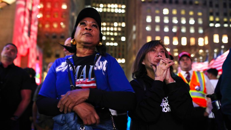 Harris-Unterstützer verfolgen Wahlnacht in New York | Bild: picture alliance / ZUMAPRESS.com | Apolline Guillerot-Malick Harris-Unterstützer verfolgen Wahlnacht in New York