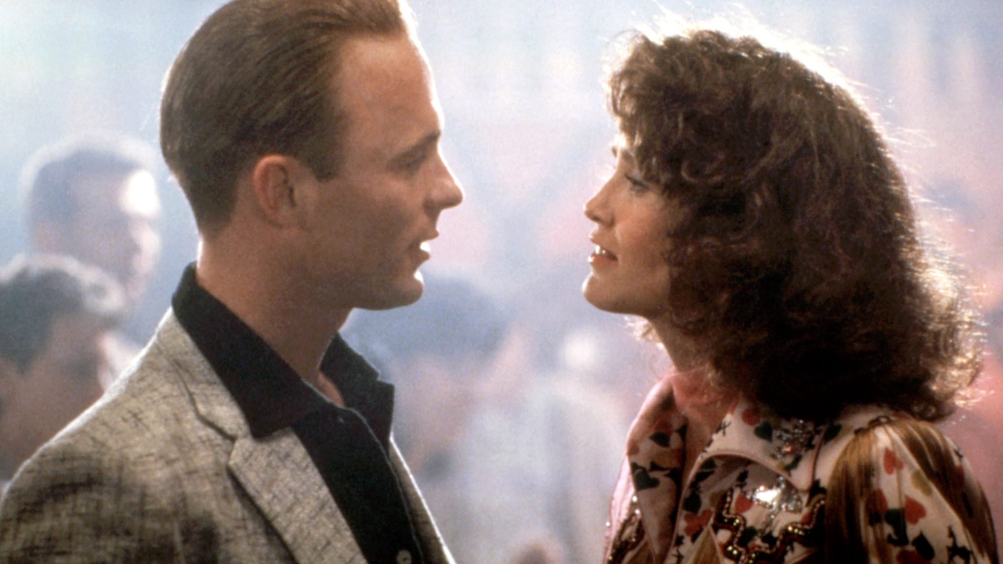 Ed Harris und Jessica Lange blicken sich in "Sweet Dreams" tief in die Augen