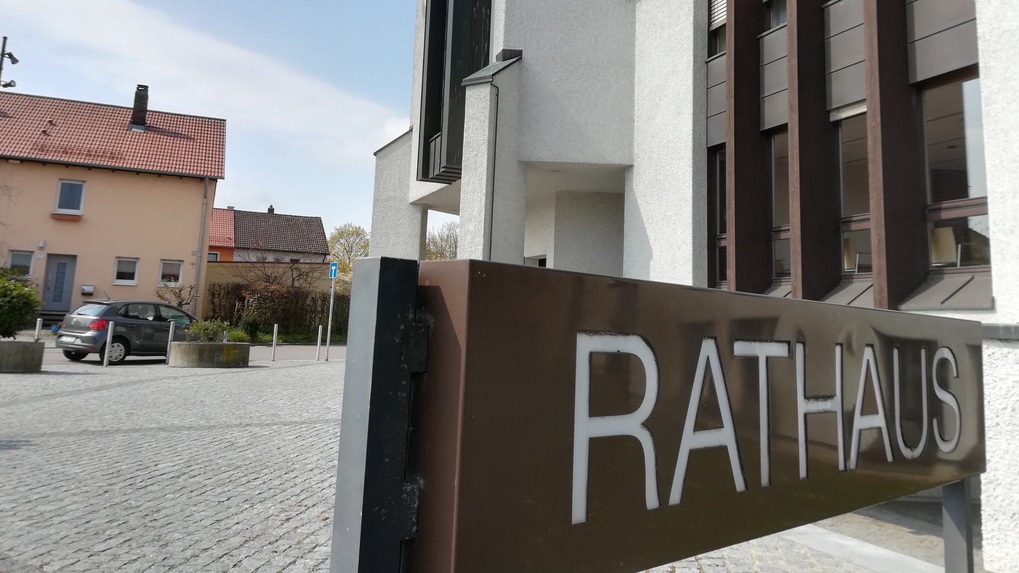 Der Tatort am Rathaus Neutraubling.