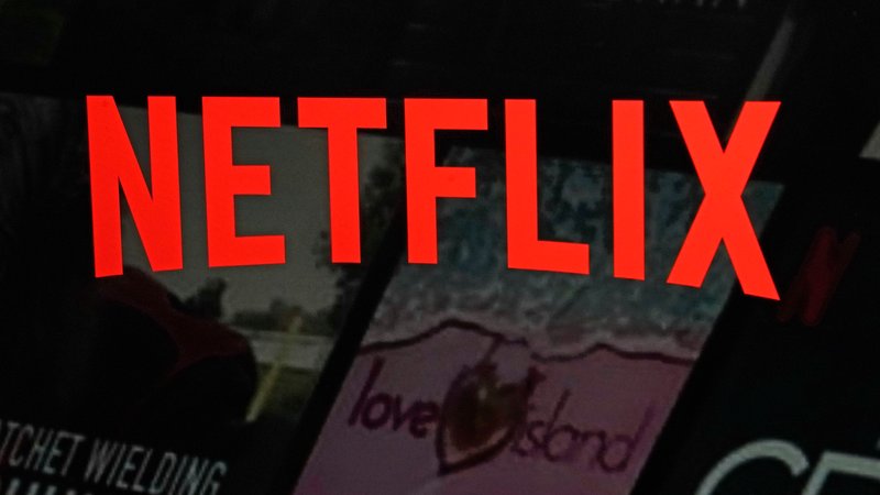 Netflix-Logo vor Handys
