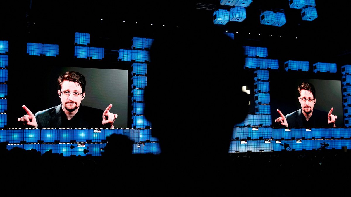 Edward Snowden bei einer Videokonferenz 2019