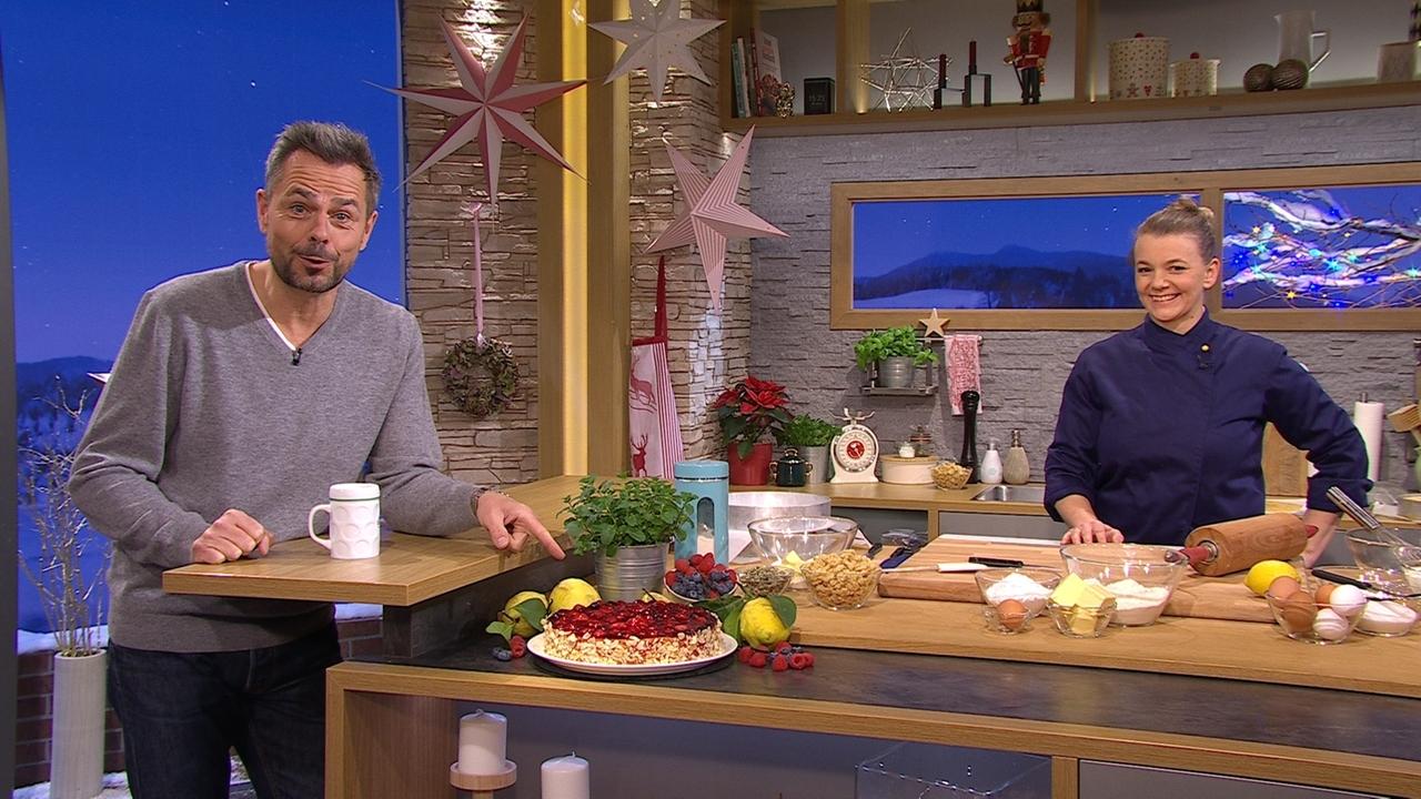 Wir in Bayern | 05.01.2021 : Sauerrahmkuchen mit Beerengrütze