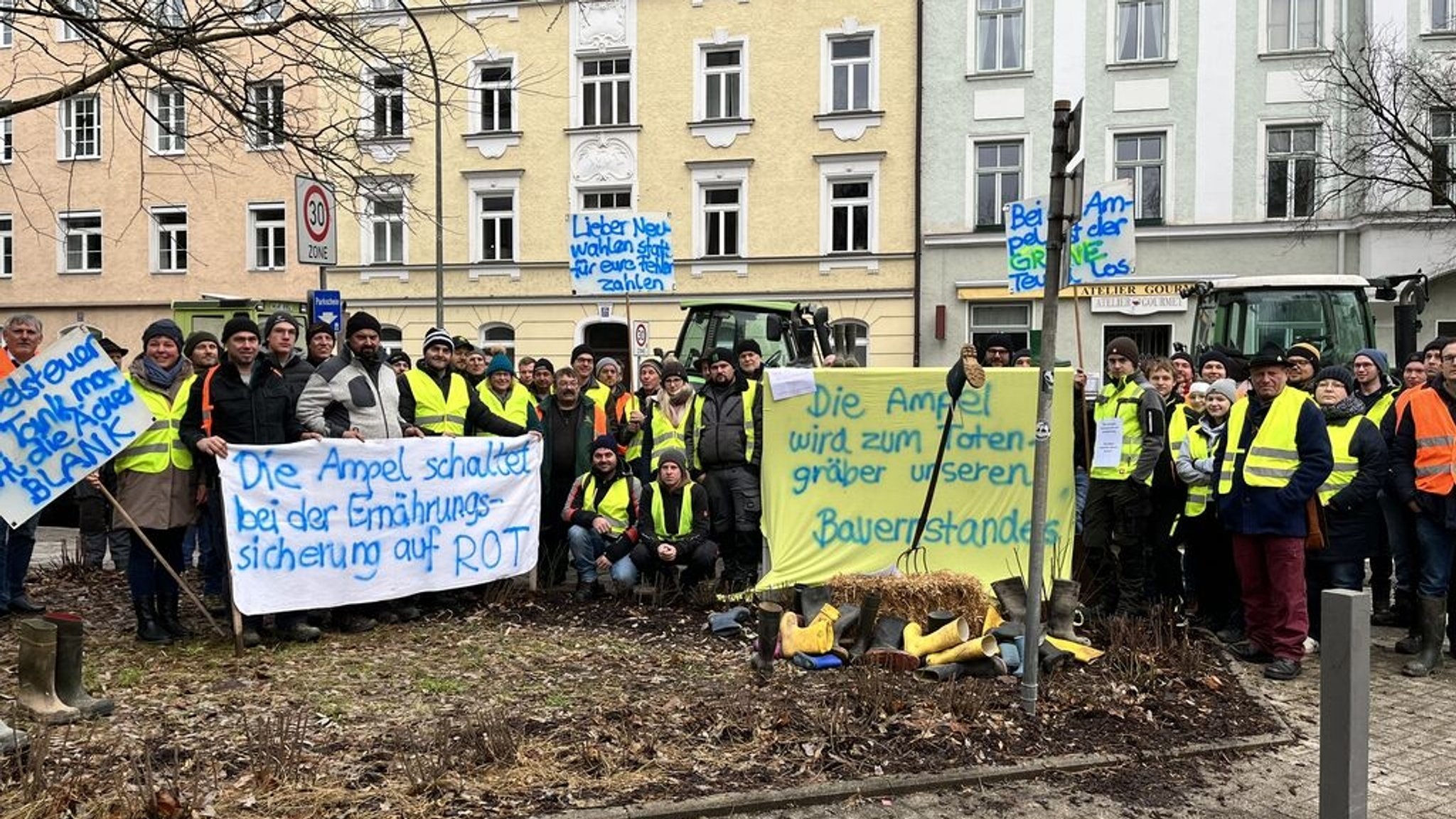 Bauern demonstrieren gegen Ampel-Pläne: "Regt mich richtig auf!"