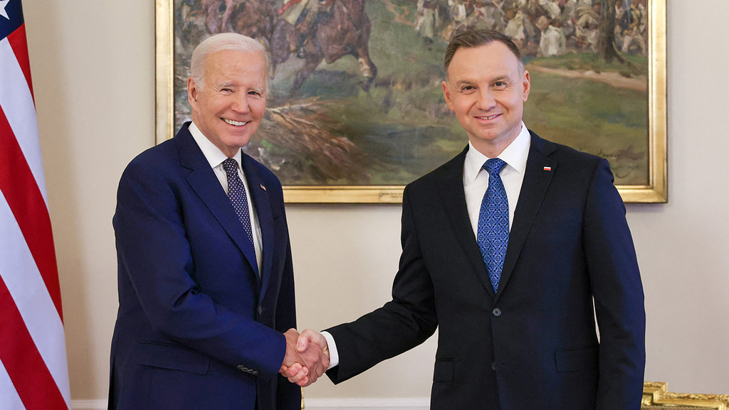 US-Präsident Biden ist nach seinem Überraschungsbesuch in Kiew nun in Warschau zu Besuch.
