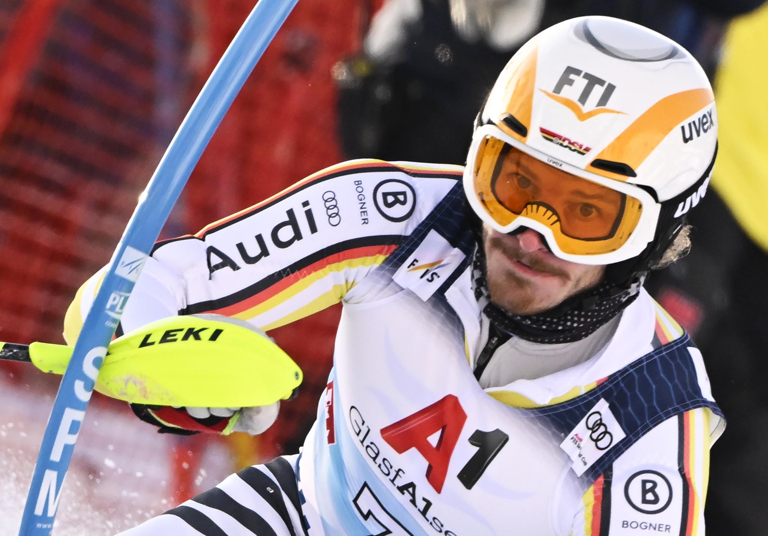 ARCHIV - 22.01.2023, Österreich, Kitzbühel: Ski alpin: Weltcup, Slalom, Herren, 1. Durchgang: Linus Straßer aus Deutschland in Aktion. Der Münchner ist der große Hoffnungsträger im deutschen Technik-Team. 