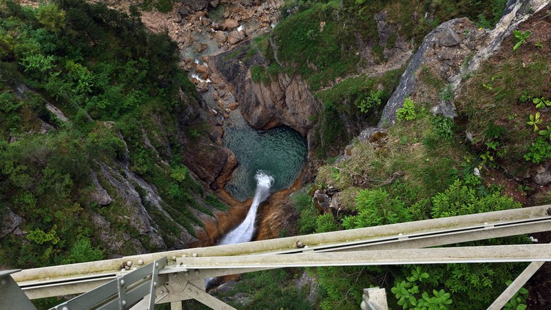 Blick von der Marienbrücke in die Pöllatschlucht | Bild: picture alliance/dpa/Karl-Josef Hildenbrand Blick von der Marienbrücke in die Pöllatschlucht