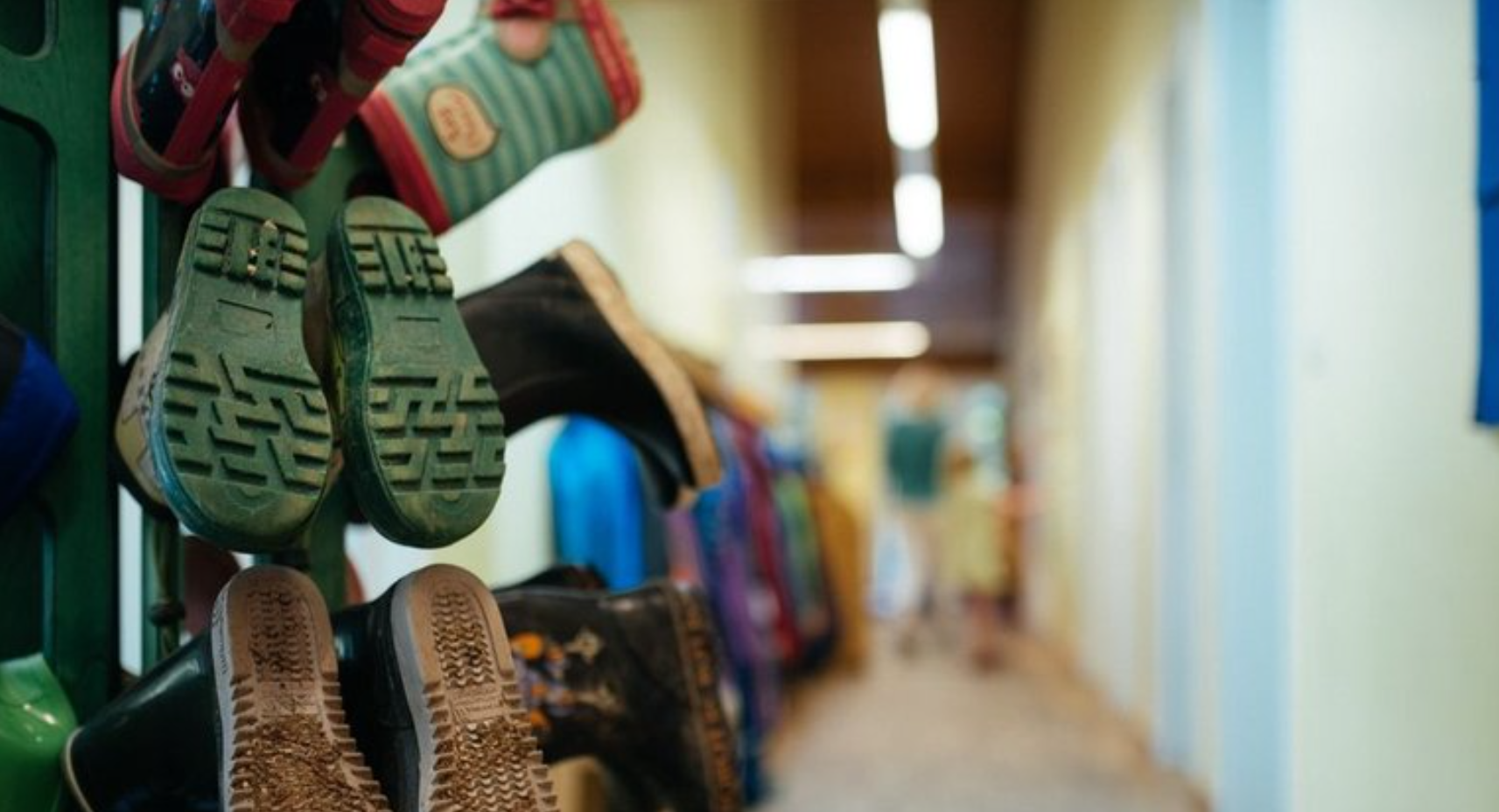 Stiefel in einer Kita