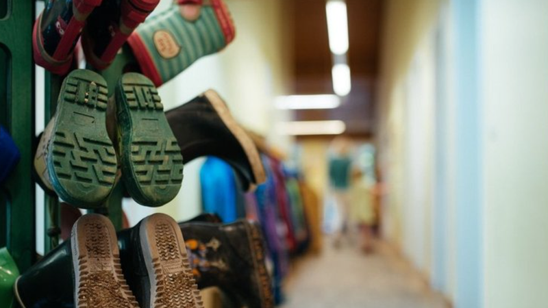 Stiefel in einer Kita | Bild: BR Stiefel in einer Kita