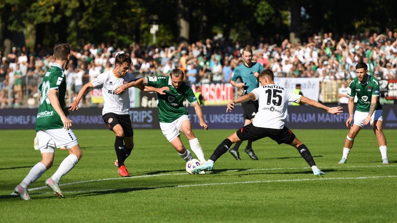 Spielszene | Bild: picture alliance / Pressefoto Evans | Ryan Evans Spielszene