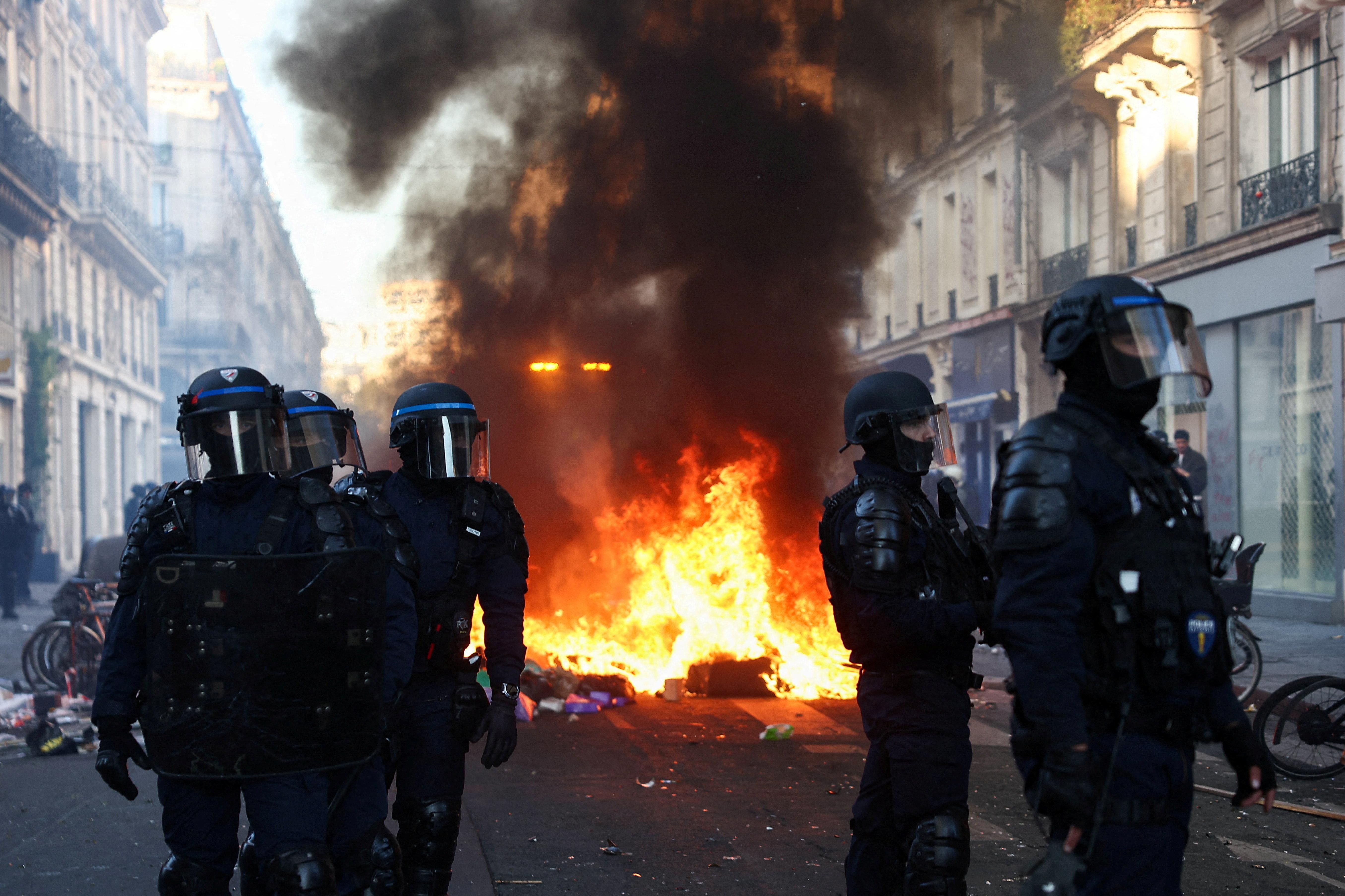 Serious Unrest in France - | Macron Announces Round Table