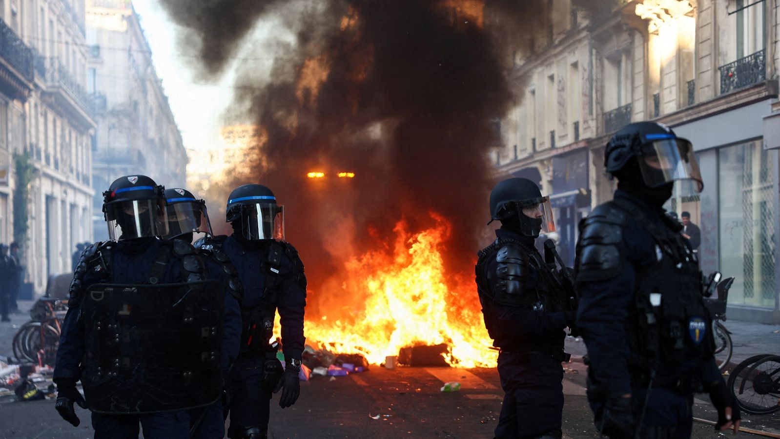 Serious Unrest in France - | Macron Announces Round Table