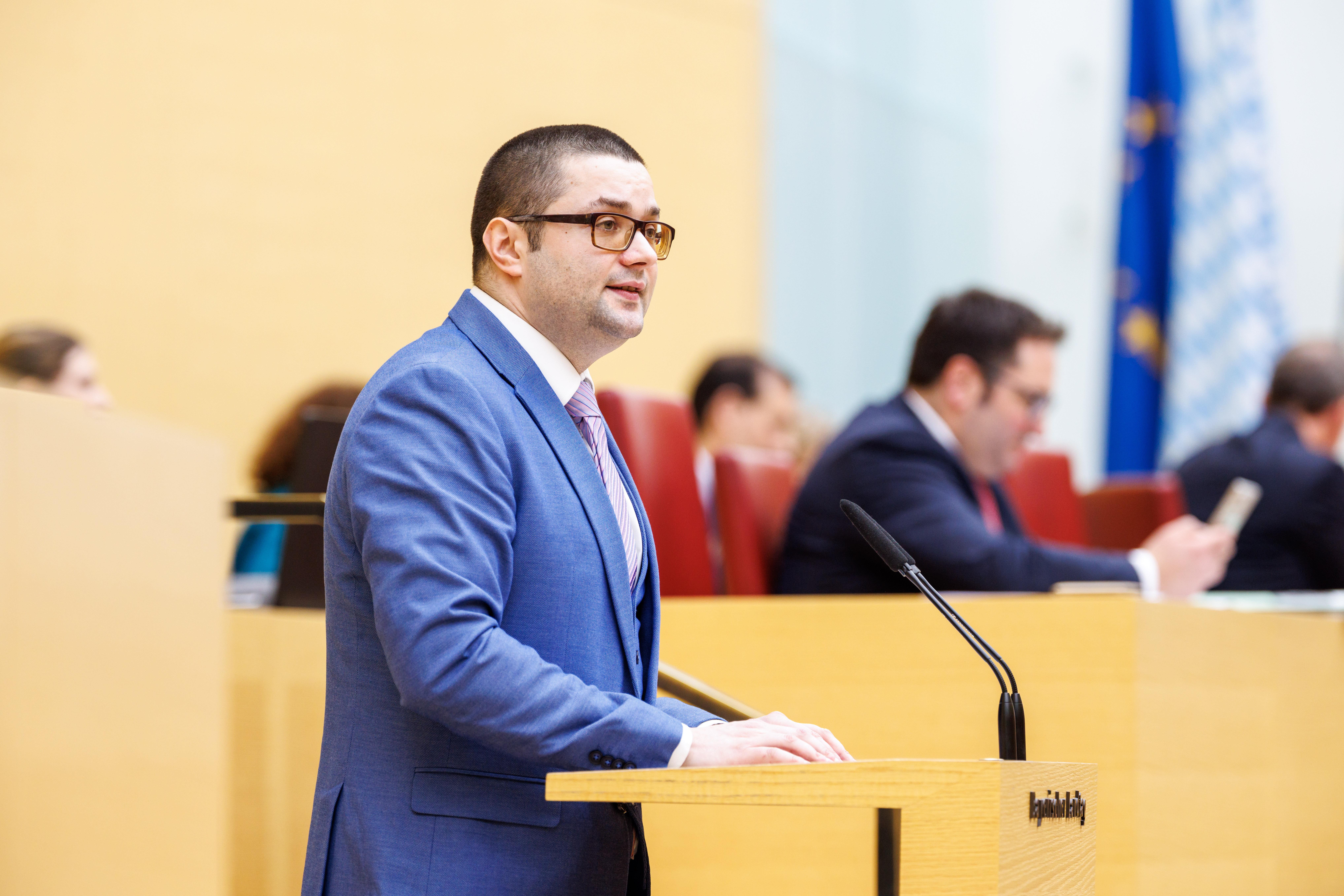 Der AfD-Landtagsabgeordnete Andreas Jurca bei einer Rede im Bayerischen Landtag