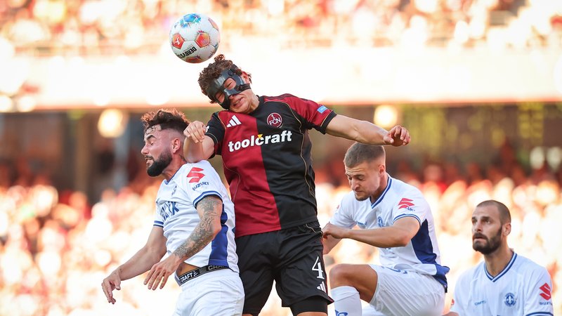 1. FC Nürnberg - Darmstadt 98 | Bild: picture-alliance/dpa 1. FC Nürnberg - Darmstadt 98