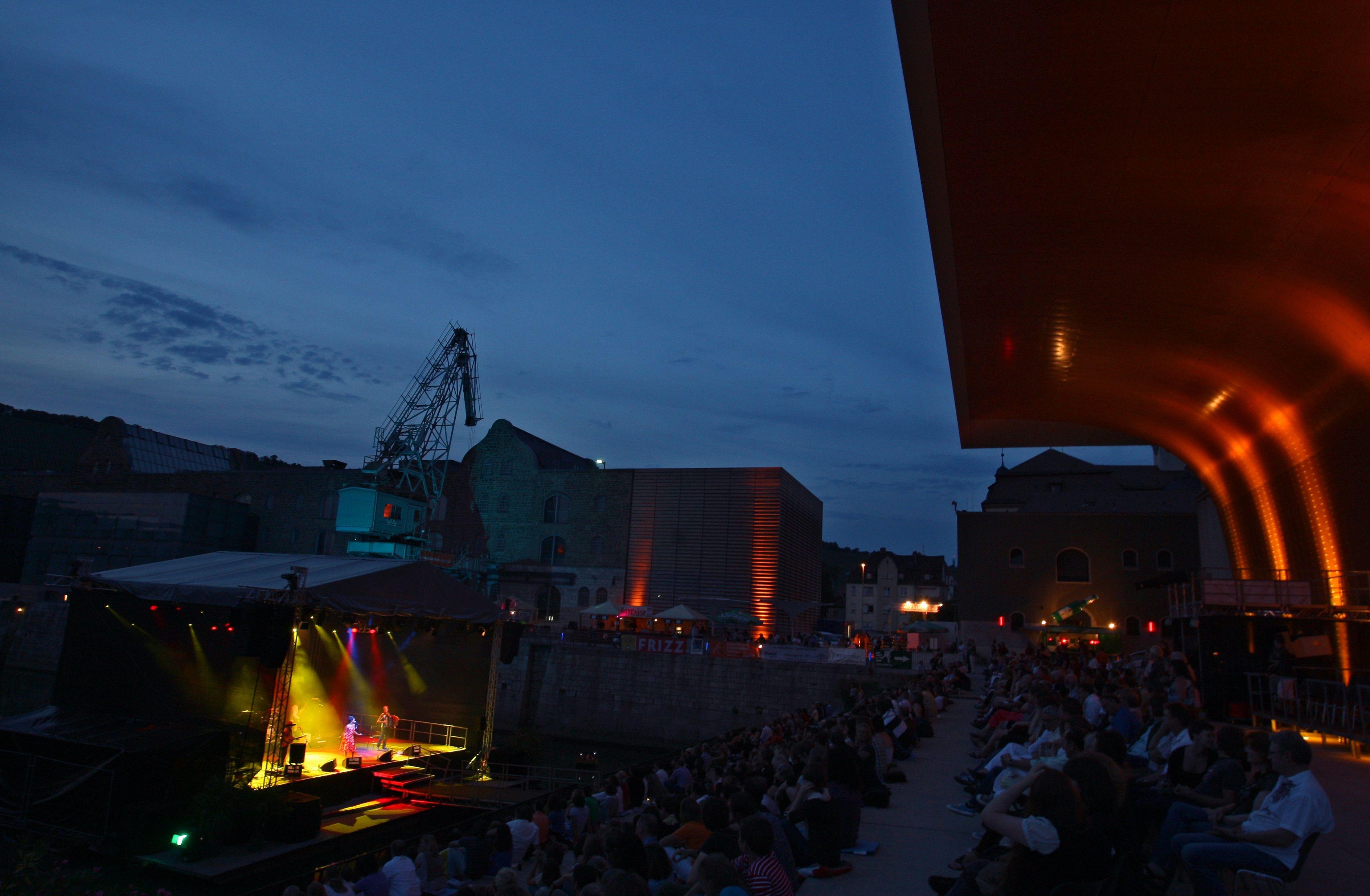 Abendstimmung am Würzburger Hafensommer