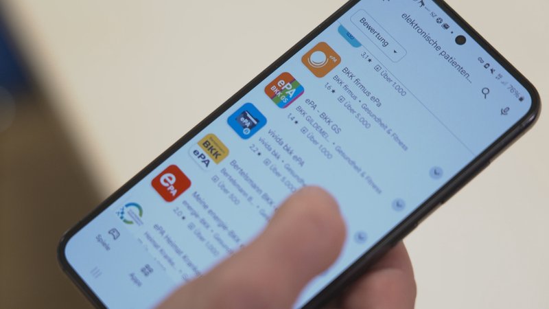 Handybildschirm mit verschiedenen Apps | Bild: BR Handybildschirm mit verschiedenen Apps
