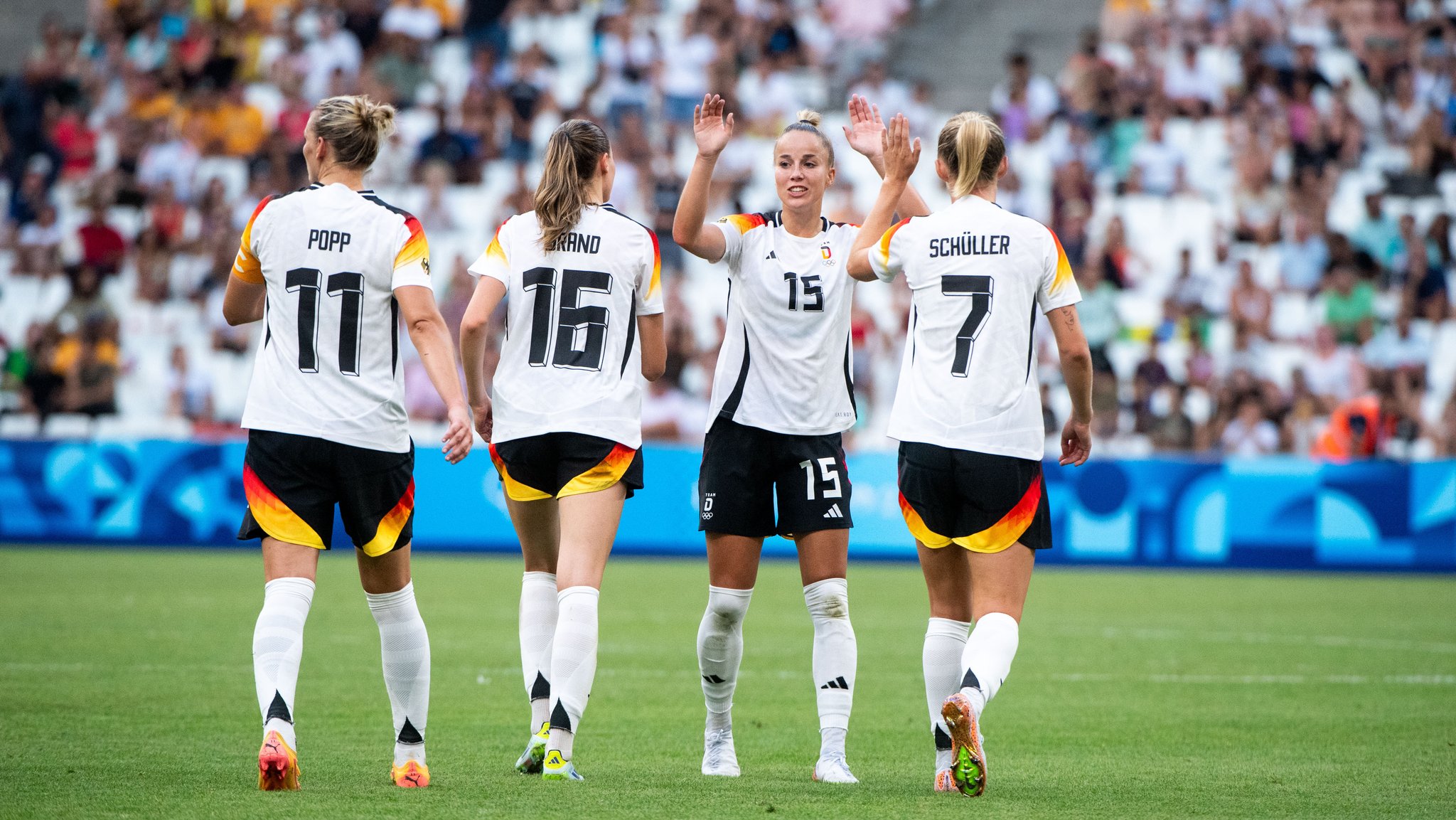 Olympia-Abenteuer startet für DFB-Frauen mit souveränem Sieg