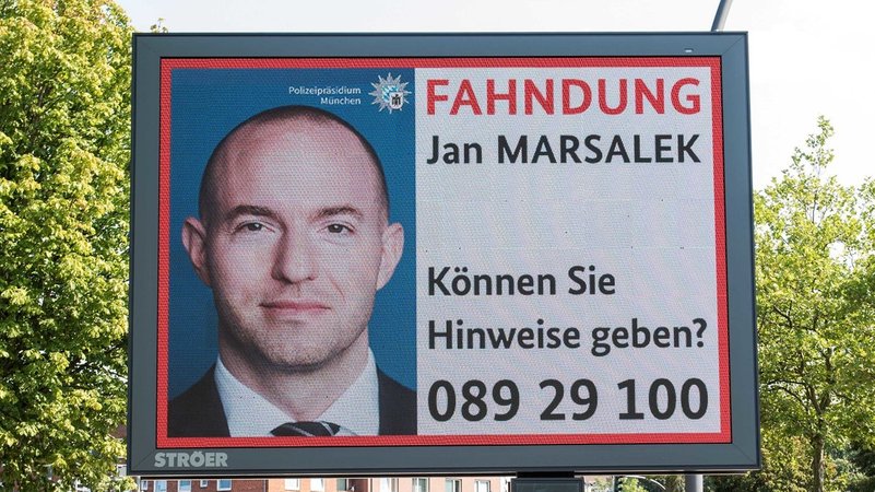 Nach dem früheren Wirecard-Manager wird nach wie vor international gefahndet. | Bild: dpa-Bildfunk/Daniel Bockwoldt Nach dem früheren Wirecard-Manager wird nach wie vor international gefahndet.