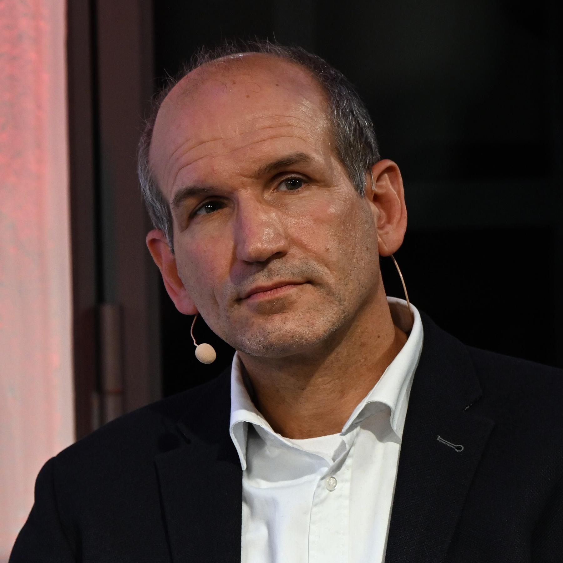 Wie Politik die FIFA-WM ins Wanken bringt