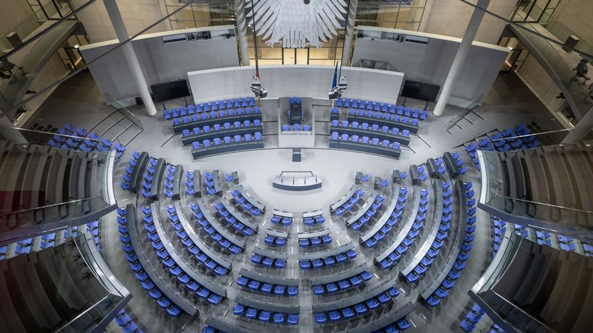 Der Plenar-Saal mit derzeit 736 Sitzen.
