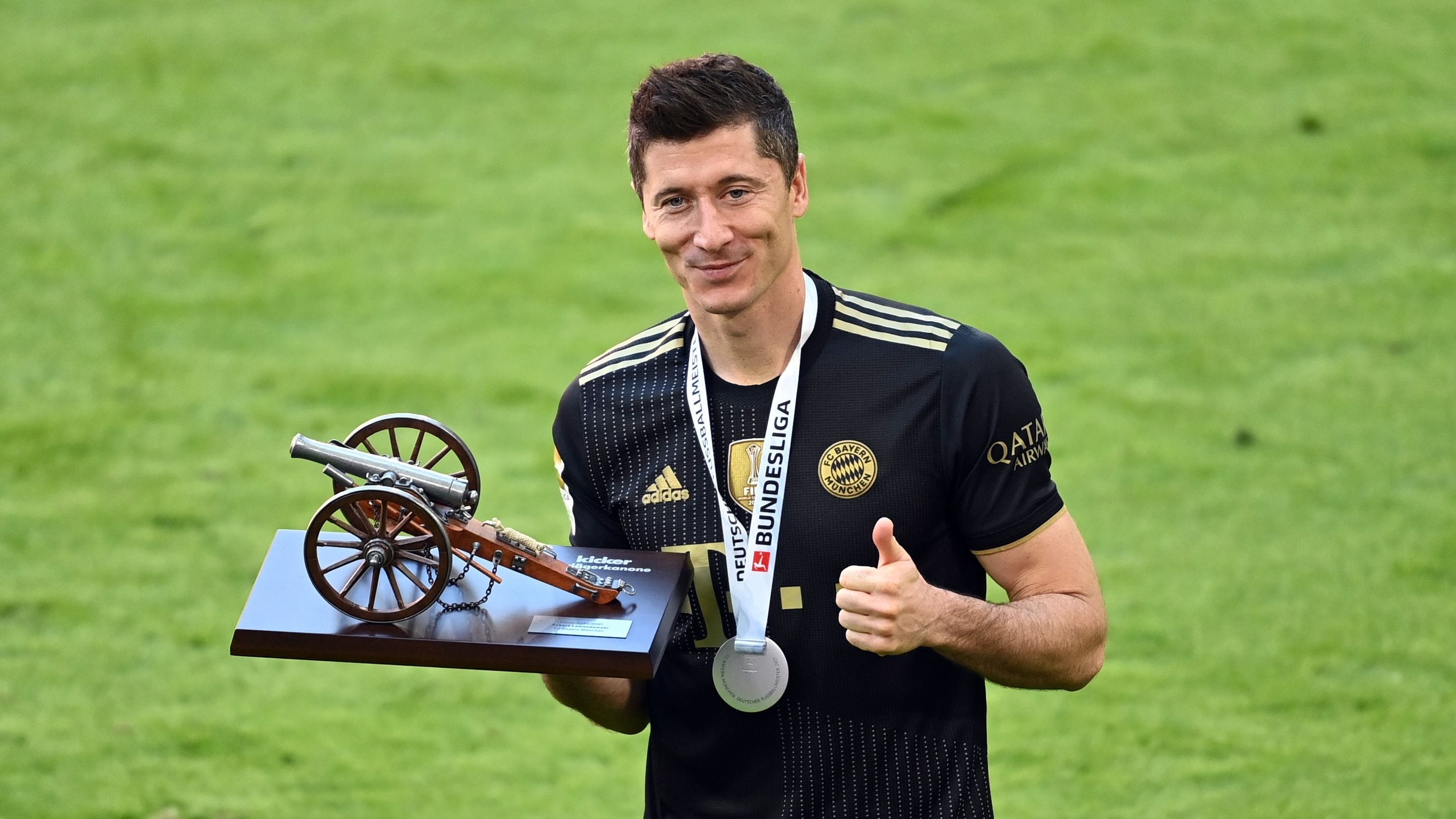 "Goldener Schuh" fÃ¼r Robert Lewandowski | BR24