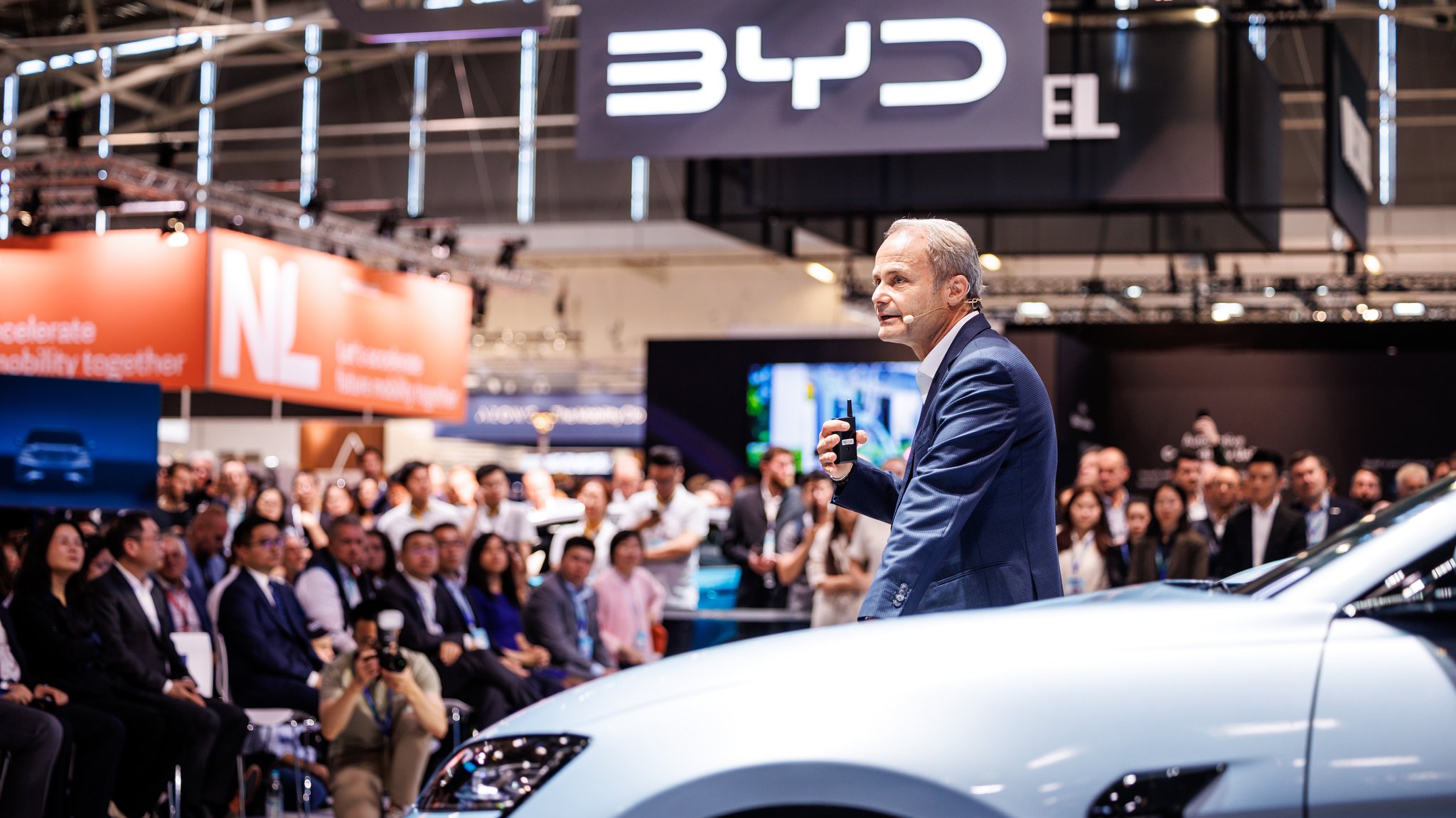 Einst Europäischer Autodesigner, jetzt in China: Wolfgang Egger hat schon für Lancia, Alfa Romeo und Lamborghini entworfen. Jetzt ist er bei BYD in China.