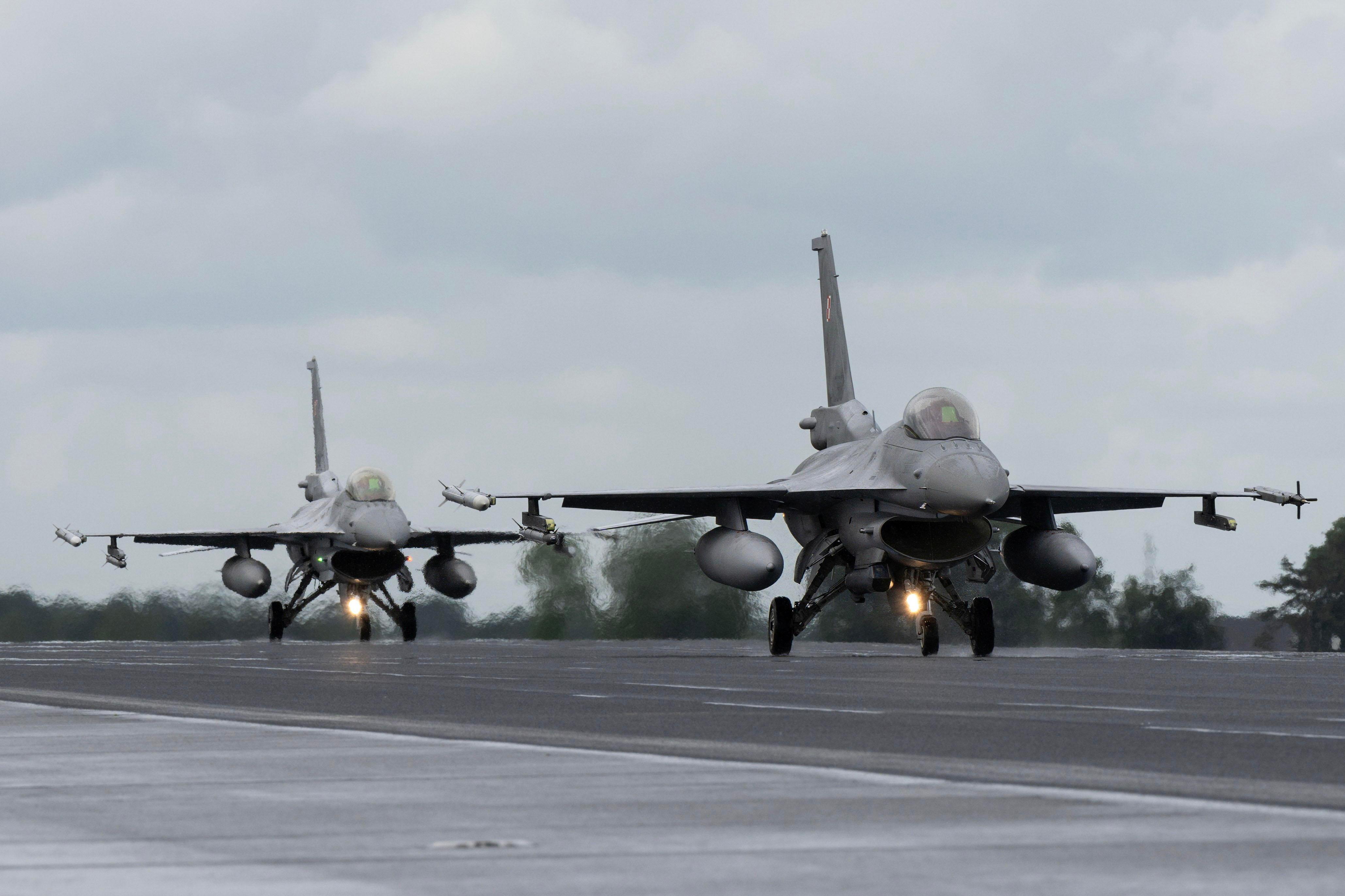 Kampfjets vom Typ F-16