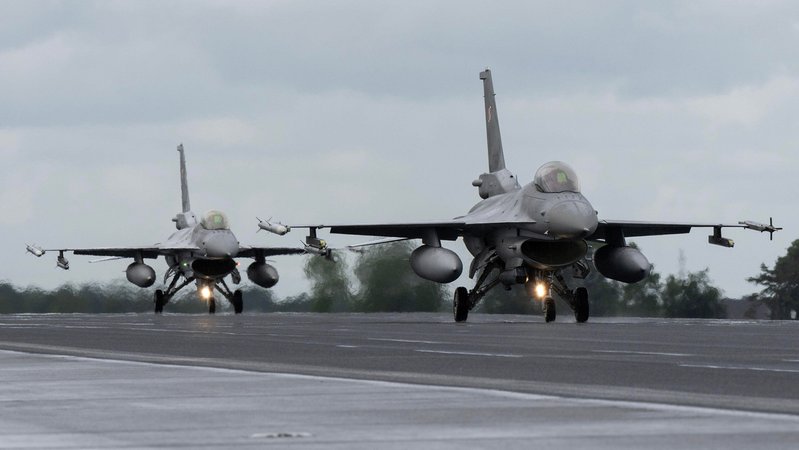 Kampfjets vom Typ F-16