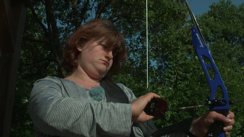 Bogenschützin Katharina Dummet beim Training | Bild: BR24 Bogenschützin Katharina Dummet beim Training