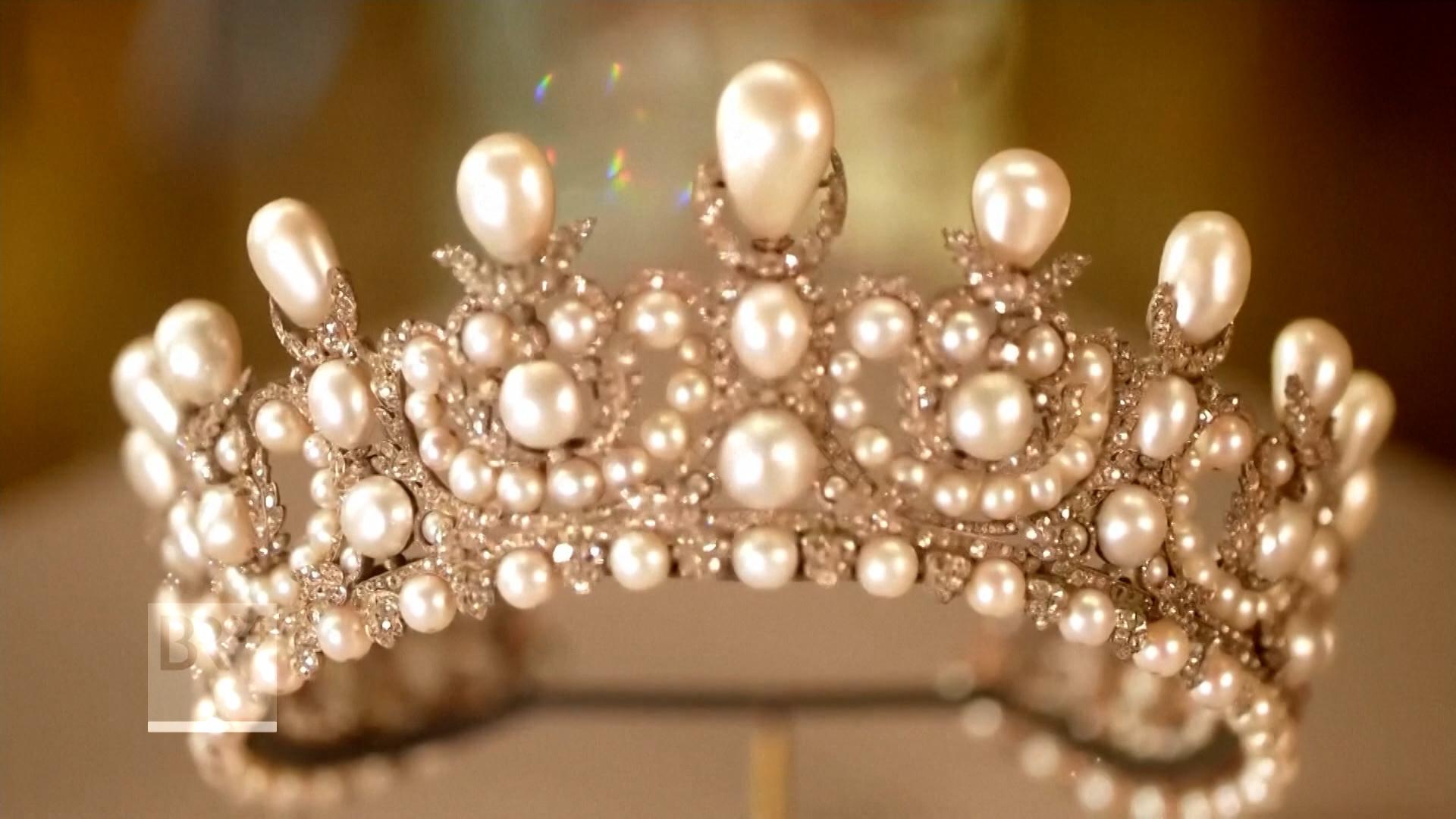 Die Louvre-Diebe sind weiterhin spurlos verschwunden. Auch in Bayern fragt sich mancher, ob ein solcher Coup auch hierzulande möglich wäre.