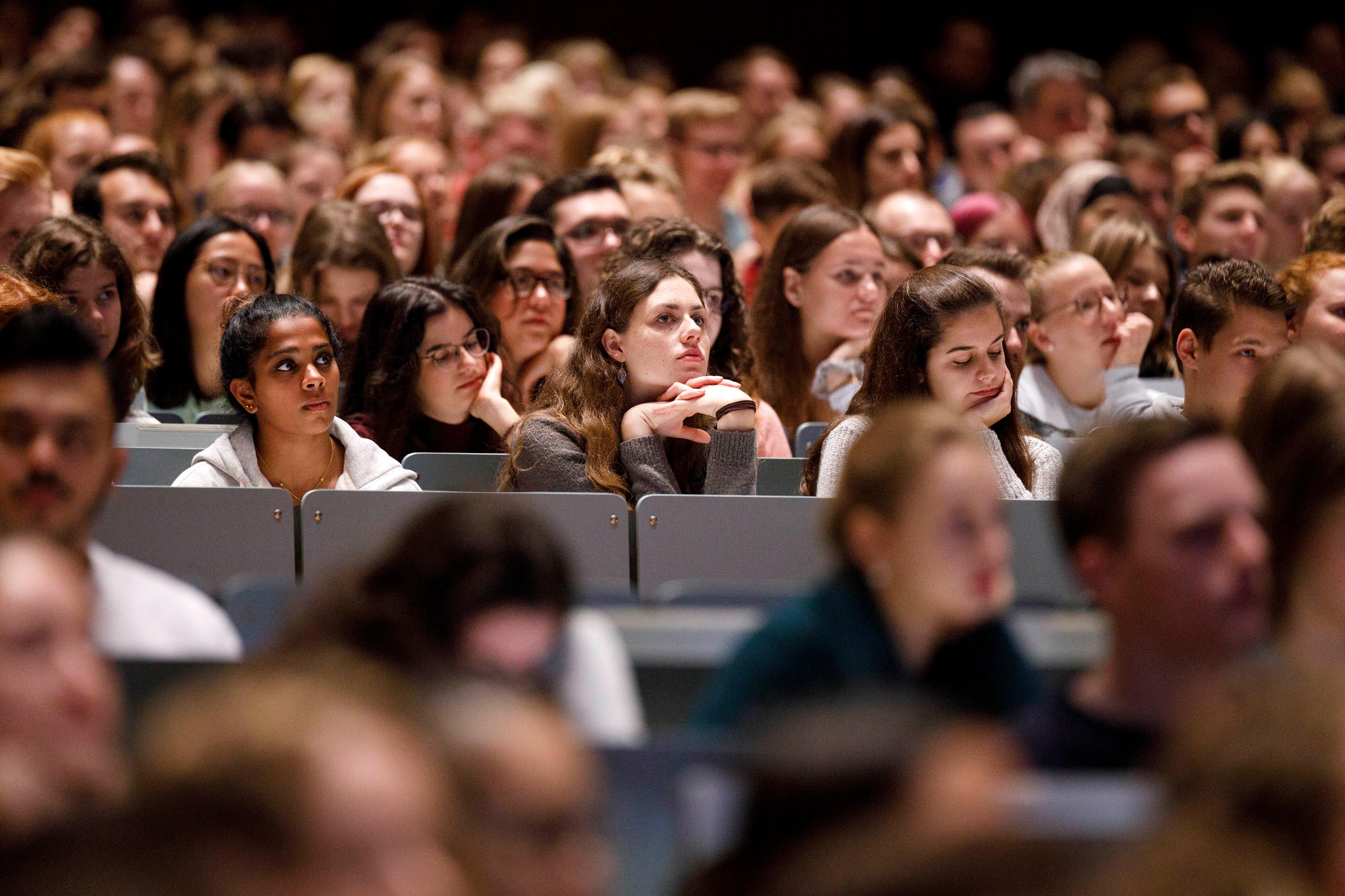 Studierende in einem Hörsaal (Symbolbild)