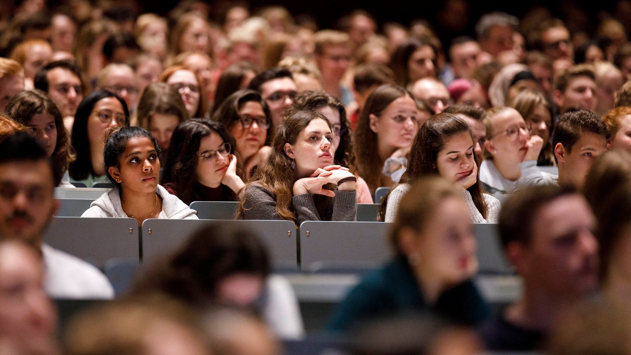 Studierende in einem Hörsaal (Symbolbild)