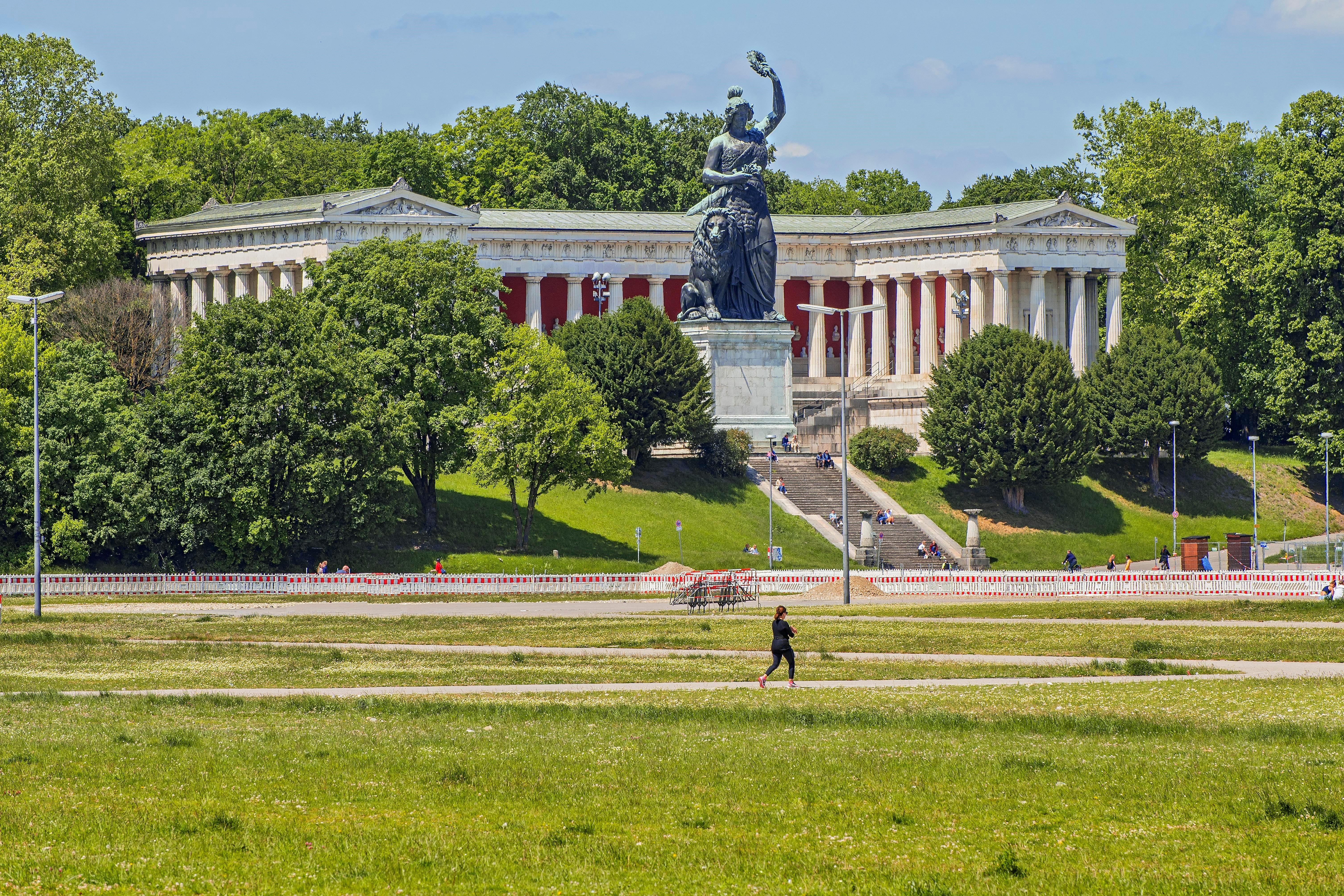 Zur Fußball-EM findet am Mittwoch auf der Theresienwiese ein Fan-Fest statt. (Symbolbild)