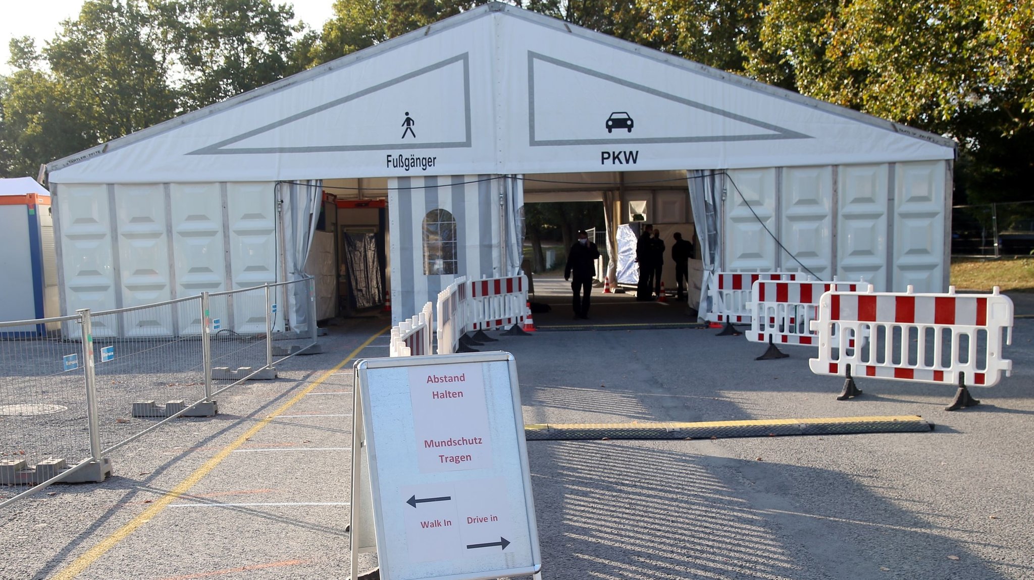 Corona-Testzentrum der Stadt Aschaffenburg auf dem Volksfestplatz 