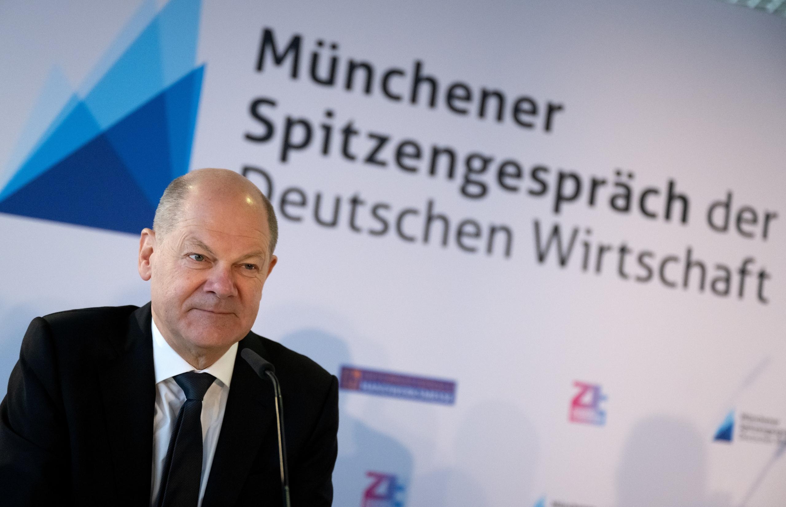 01.03.2024, Bayern, München: Bundeskanzler Olaf Scholz (SPD), nimmt am Münchener Spitzengespräch der deutschen Wirtschaft 2024 teil. Scholz und Vertreter der Wirtschaft trafen sich im Rahmen der Internationalen Handwerksmesse IHM. (zu dpa: «Wirtschafts-Spitzenverbände fordern Entlastungen und Reformen») Foto: Sven Hoppe/dpa +++ dpa-Bildfunk +++