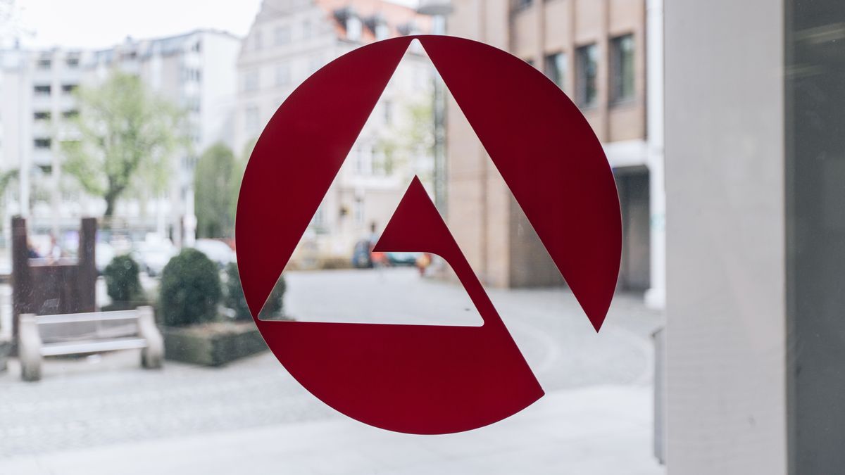 Arbeitsmarkt Im August Keine Trendwende Br24
