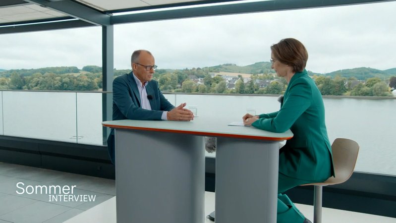 Friedrich Merz im ZDF-Sommerinterview am 31.8.2025 | Bild: BR Friedrich Merz im ZDF-Sommerinterview am 31.8.2025