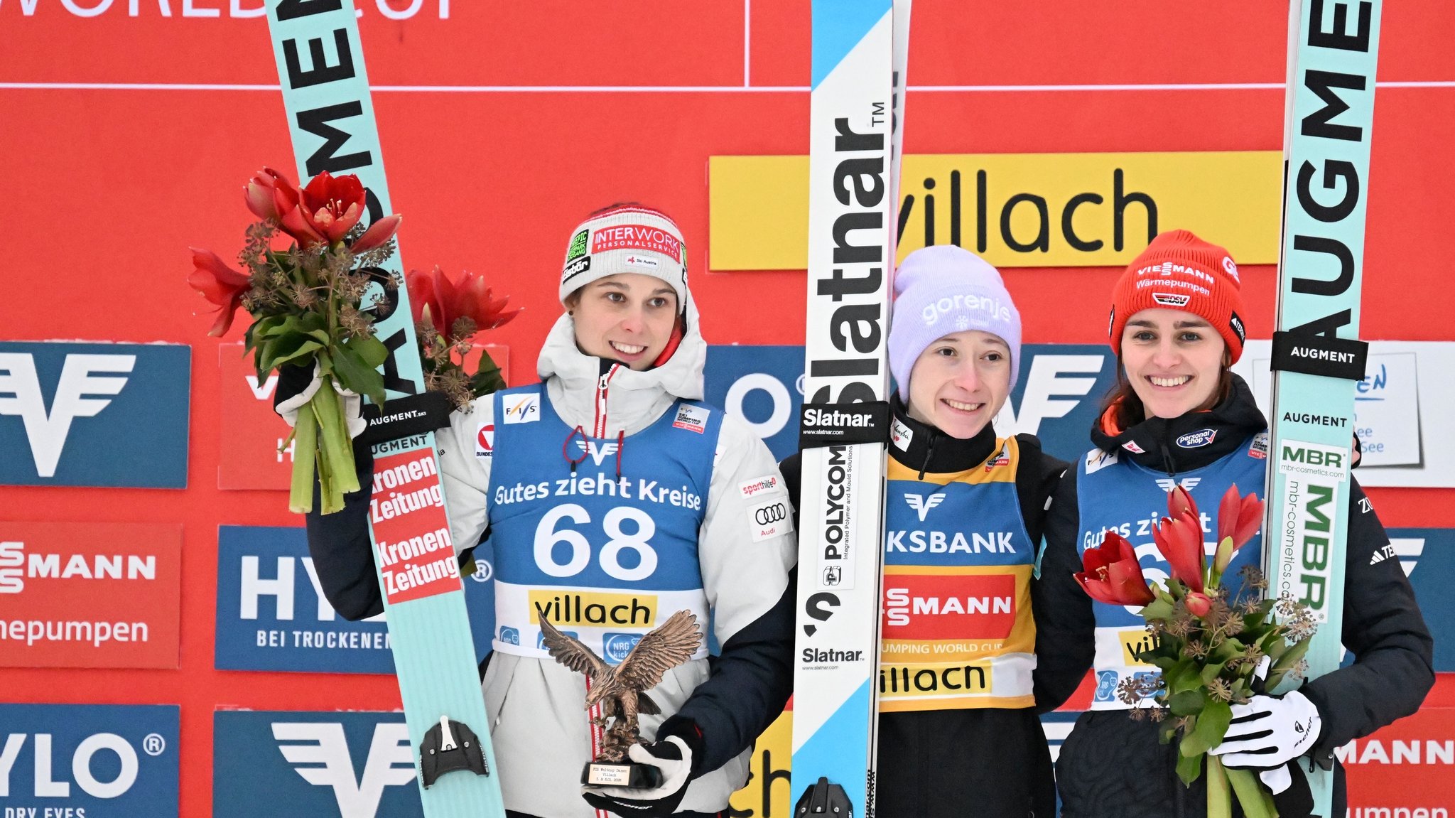 Selina Freitag in Villach auf dem Siegerpodium