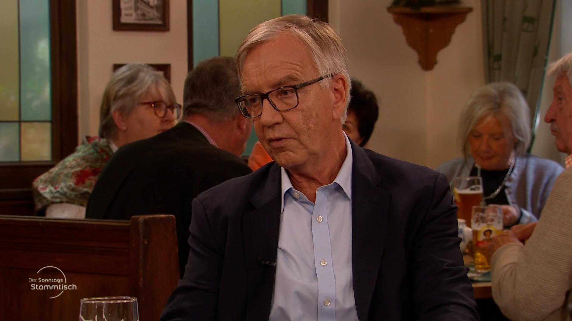 Bartsch fordert im Sonntags-Stammtisch zu mehr internationalen Druck auf Netanjahu und seine Verbündeten auf. 