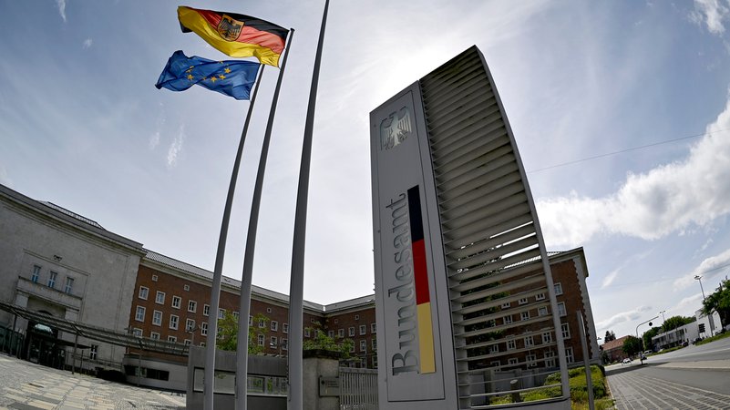 Das Bundesamt für Migration und Flüchtlinge (BAMF) | Bild: picture alliance / Panama Pictures | Dwi Anoraganingrum Das Bundesamt für Migration und Flüchtlinge (BAMF)