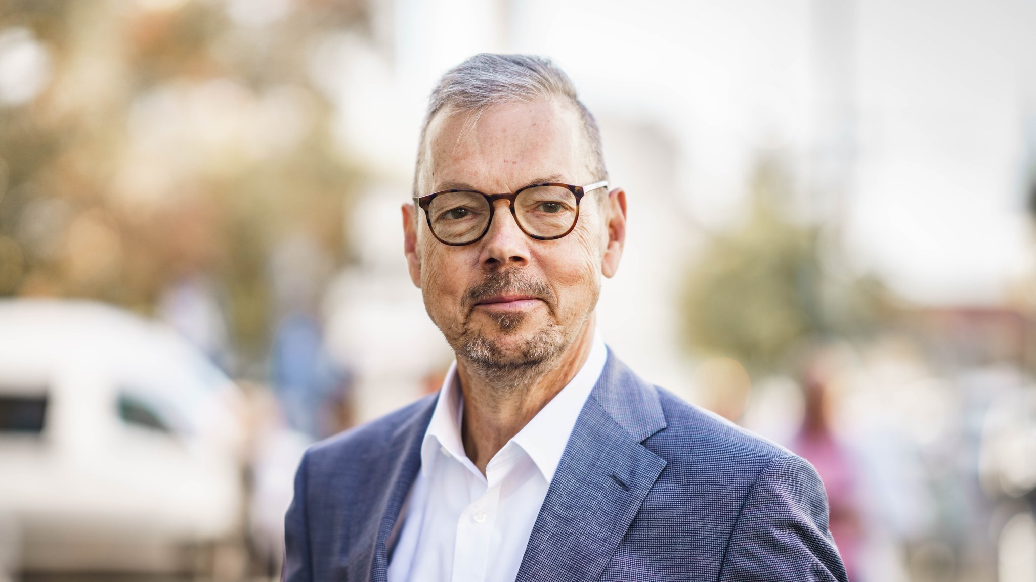 Portrait von Peter Bofinger | Bild: picture alliance/dpa | Frank Rumpenhorst Portrait von Peter Bofinger