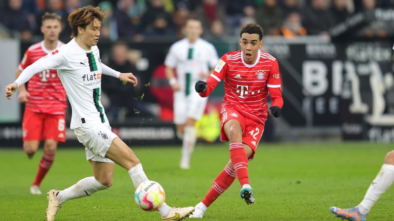 Spielszene FC Bayern München - Borussia Mönchengladbach | Bild: picture-alliance/dpa Spielszene FC Bayern München - Borussia Mönchengladbach