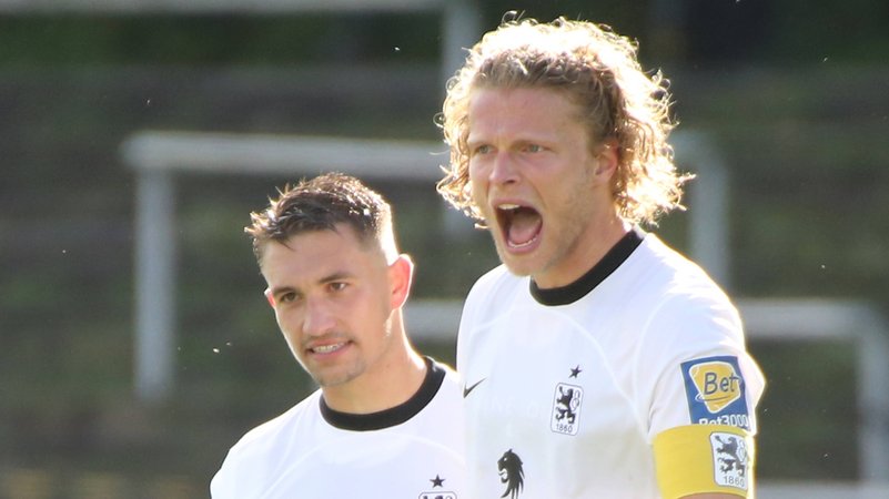 Löwen-Spieler feiern perfekte Drittliga-Woche | Bild: imago images Löwen-Spieler feiern perfekte Drittliga-Woche