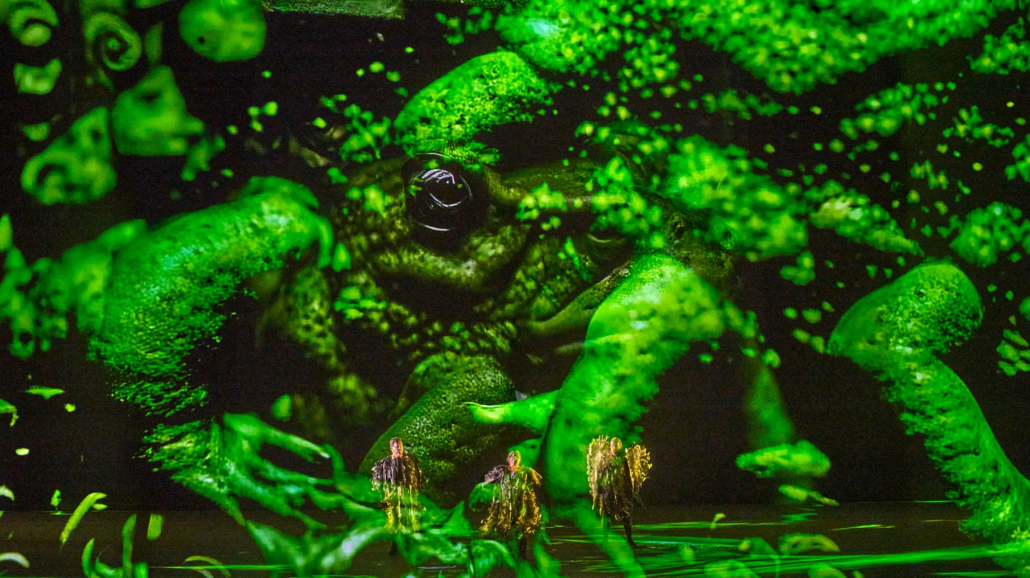 Szenenbild aus dem "Rheingold" | Bild: Enrico Nawrath/Bayreuther Festspiele Szenenbild aus dem "Rheingold"