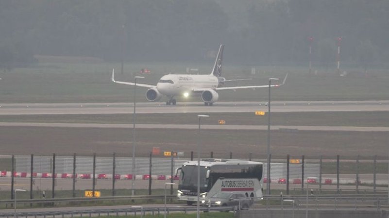 Nach Drohnensichtung am Flughafen München (Archivbild) | Bild: dpa-Bildfunk/Enrique Kaczor Nach Drohnensichtung am Flughafen München (Archivbild)