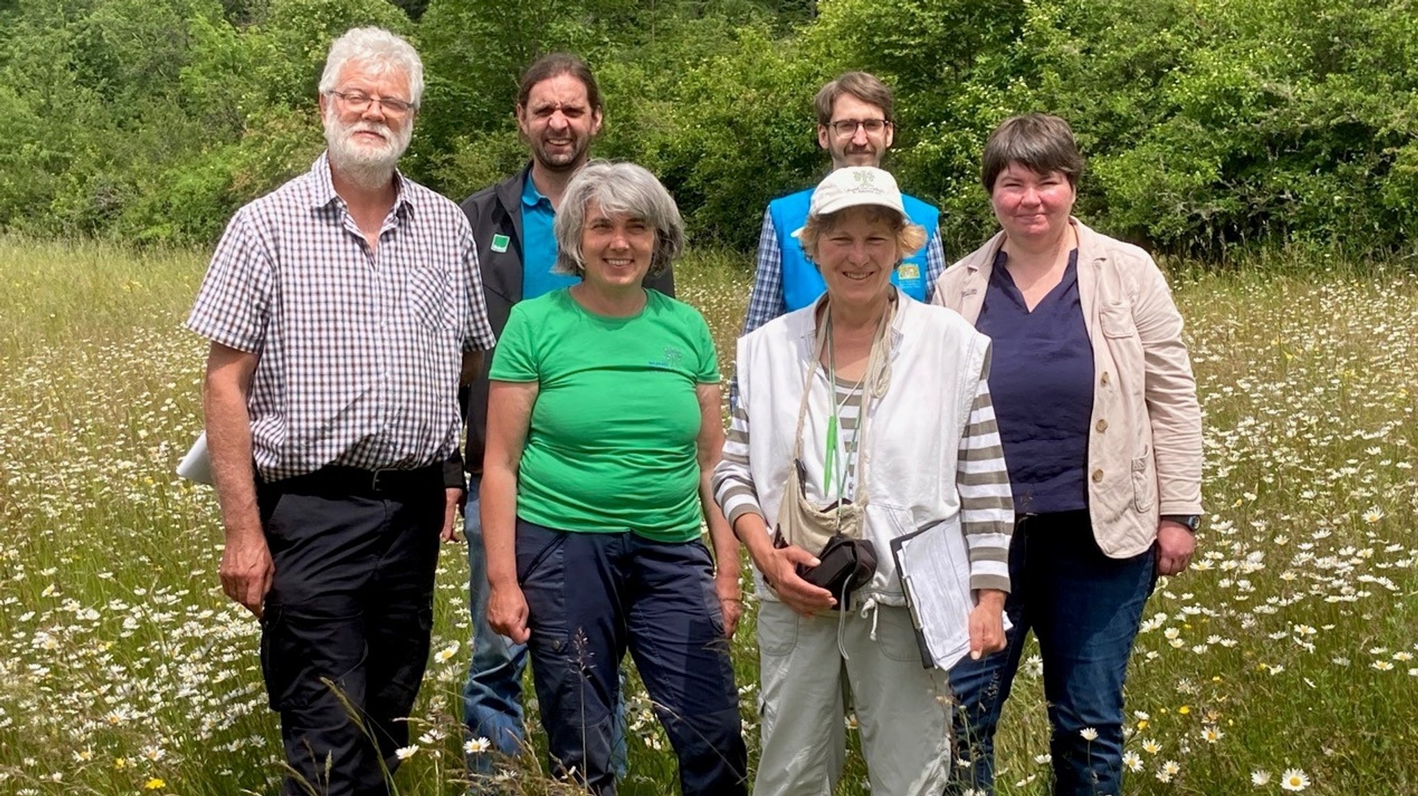 Die Jury der Wiesenmeisterschaft 2023 auf dem „Reichenfeld“ im Landkreis Amberg